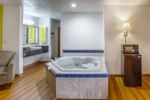 MOTEL 6 MARYSVILLE SOUTH (Marysville)